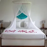 Cocowhite Villa